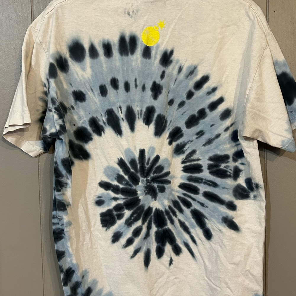 The Hundreds White Tee with Yellow & Black Bomb Label - Picture 5 of 5